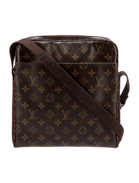 louis vuitton trotteur beaubourg messenger bag|Louis Vuitton Monogram Trotteur Beaubourg .